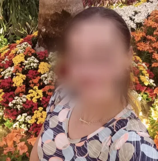 Astrid, 33