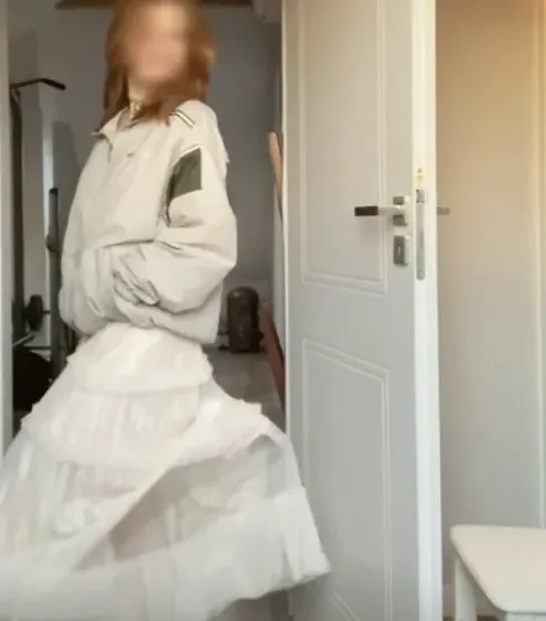 Camilla, 20