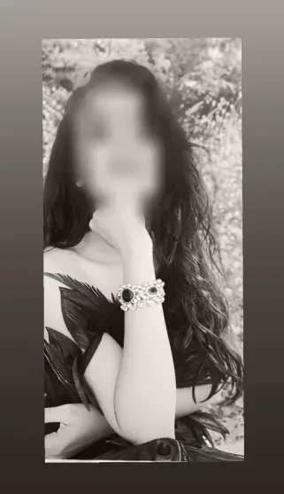 Fatima, 28