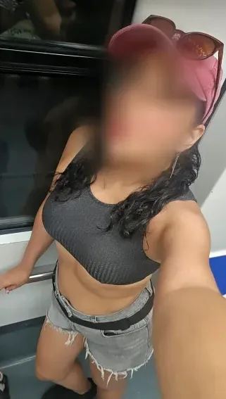 Kamilla, 37