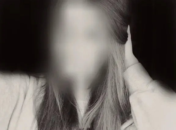 Kamilla, 29