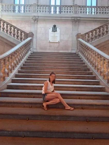 Kamilla, 33