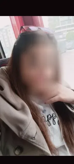 Laura, 29