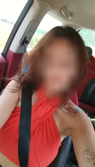 Laura, 32