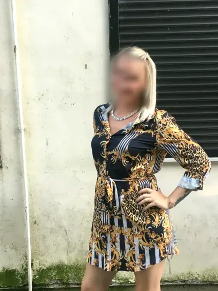 Luna, 34