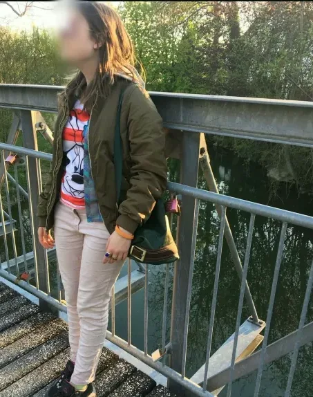Maria, 24