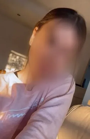Molly, 26