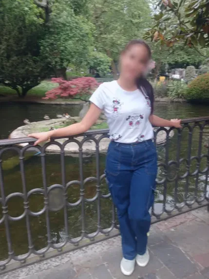 Olivia, 22